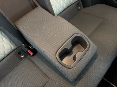 2020 Toyota Corolla - photo 18