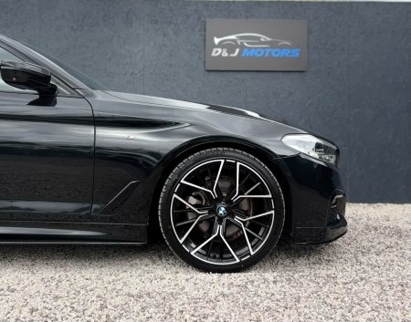 2017 BMW 5-Series - photo 19