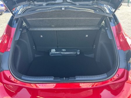 2025 Toyota Corolla - photo 10