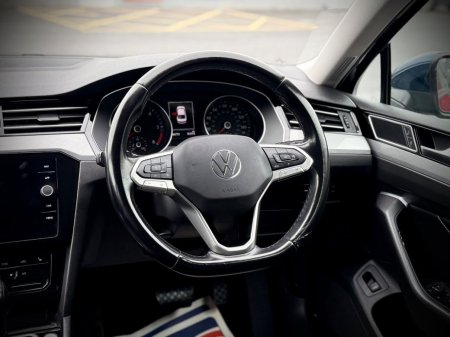 2020 Volkswagen Passat - photo 20