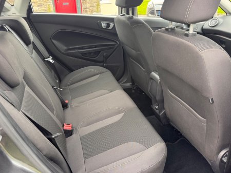 2016 Ford Fiesta - photo 9