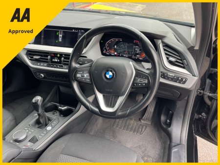 2022 BMW 1-Series - photo 8