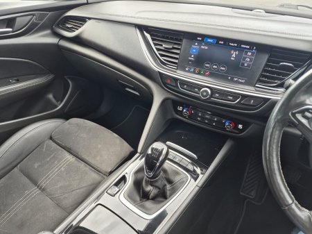 2022 Opel Insignia - photo 25