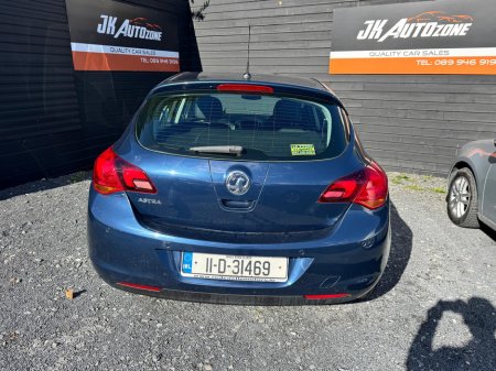 2011 Opel Astra - photo 7