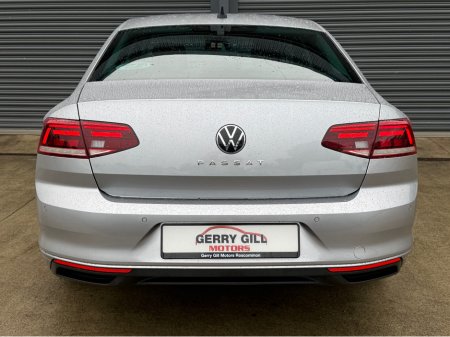 2021 Volkswagen Passat - photo 5