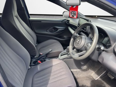 2022 Toyota Yaris - photo 10