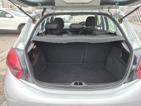 2016 Peugeot 208 - photo 18