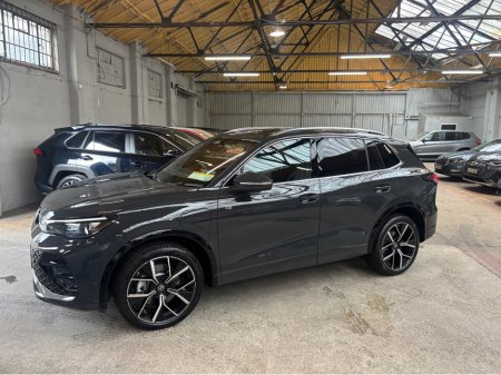 2025 Volkswagen Tiguan - photo 6