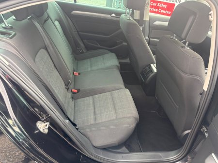 2021 Volkswagen Passat - photo 11