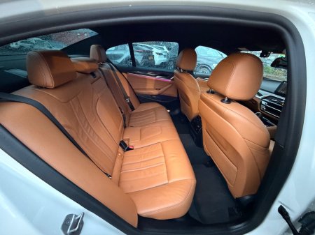 2021 BMW 5-Series - photo 9