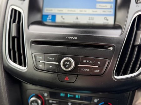 2017 Ford Focus - photo 11