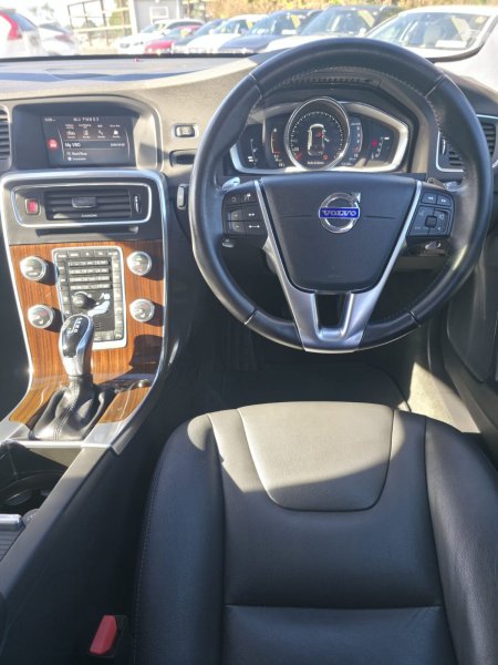 2018 Volvo V60 - photo 14
