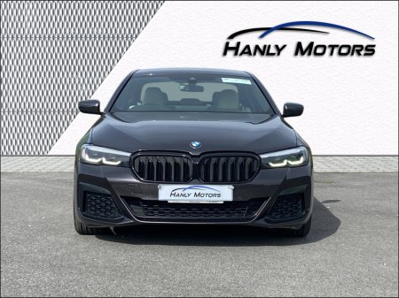 2021 BMW 5-Series - photo 2
