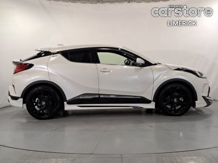 2021 Toyota C-HR - photo 2