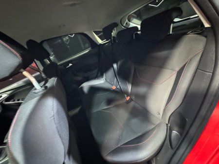 2016 Ford Focus - photo 17