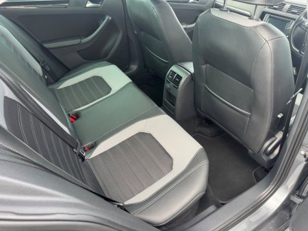 2016 Volkswagen Jetta - photo 14
