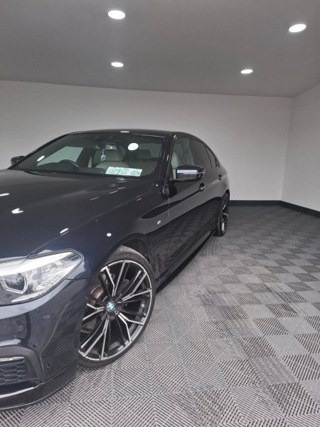 2017 BMW 5-Series - photo 8