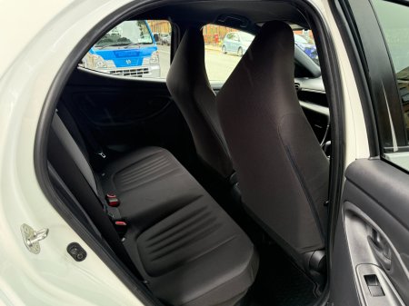 2022 Toyota Yaris - photo 12