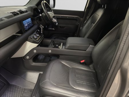 2022 Land Rover Defender - photo 10
