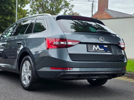 2018 Skoda Superb - photo 16