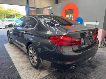 2017 BMW 5-Series - photo 5