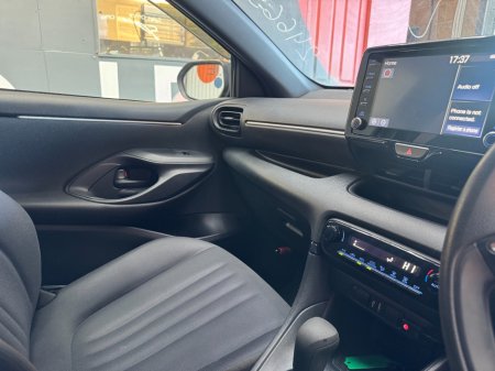 2021 Toyota Yaris - photo 15