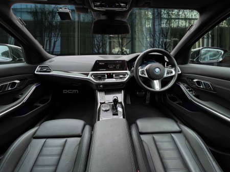 2022 BMW 3-Series - photo 10