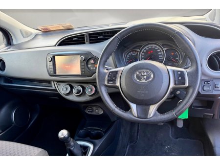 2015 Toyota Yaris - photo 12