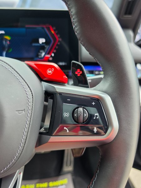 2025 BMW M5 - photo 27