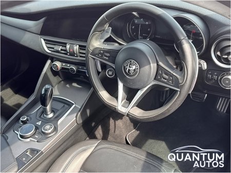 2018 Alfa Romeo Giulia - photo 12