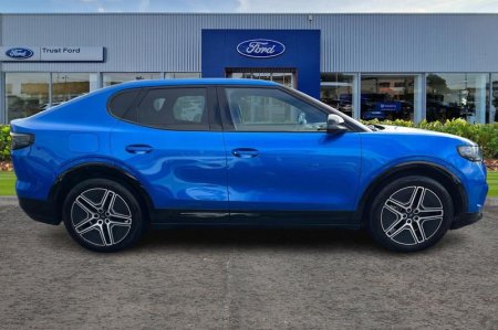 2026 Ford Capri - photo 3