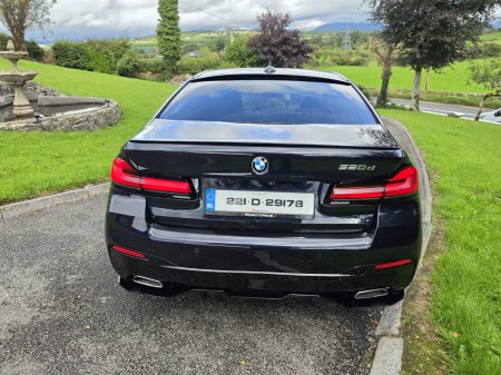 2022 BMW 5-Series - photo 18
