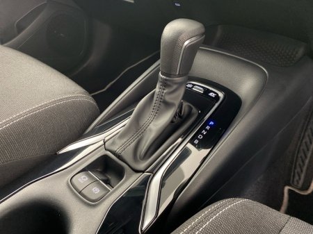 2025 Toyota Corolla - photo 14
