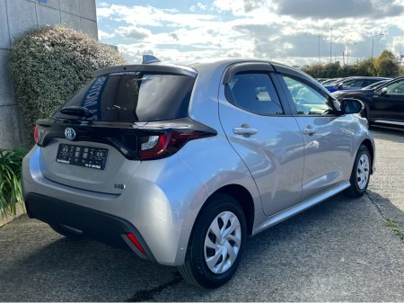 2023 Toyota Yaris - photo 4