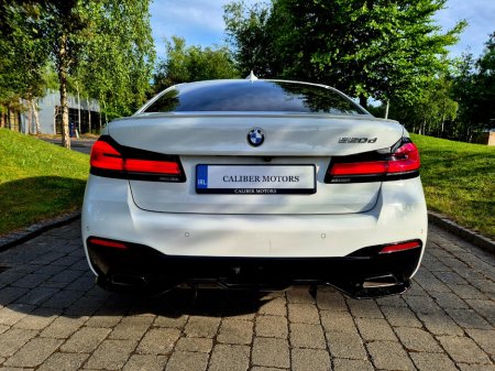2022 BMW 5-Series - photo 5