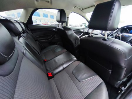 2014 Ford Focus - photo 17