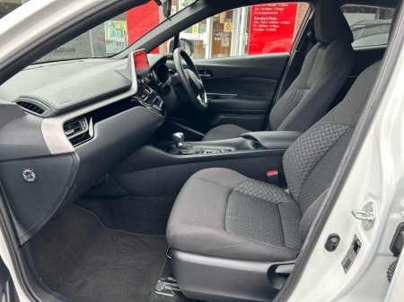 2023 Toyota C-HR - photo 6