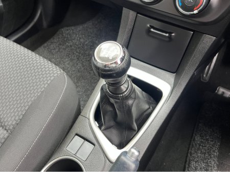 2015 Toyota Corolla - photo 16