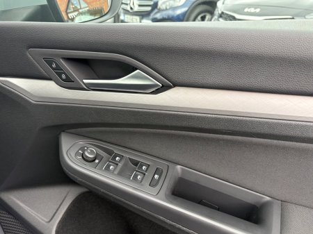 2021 Volkswagen Golf - photo 32