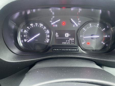 2022 Opel Vivaro - photo 10