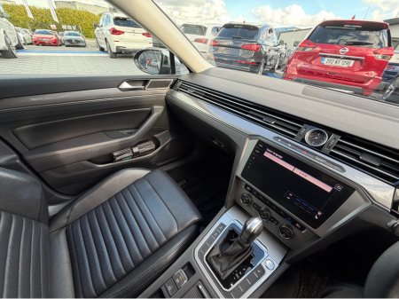 2019 Volkswagen Passat - photo 24