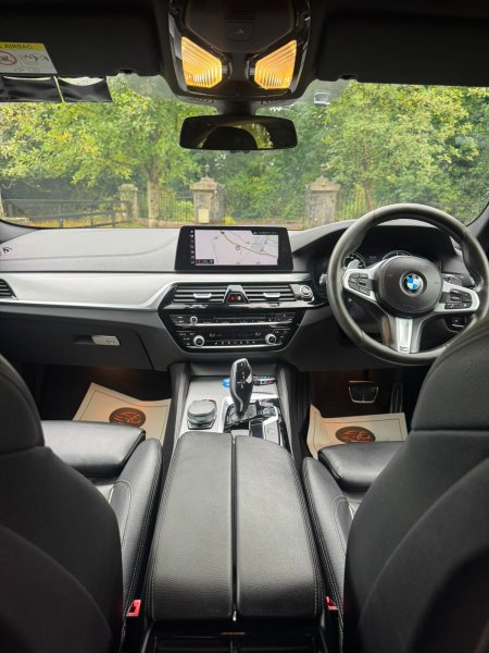 2017 BMW 5-Series - photo 17
