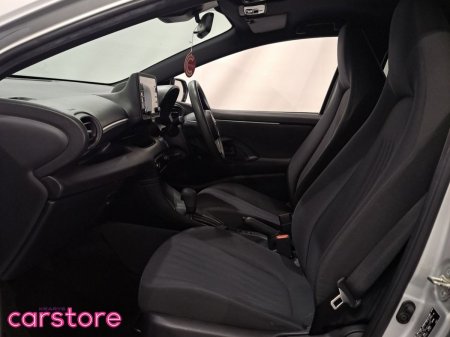2022 Toyota Yaris - photo 9