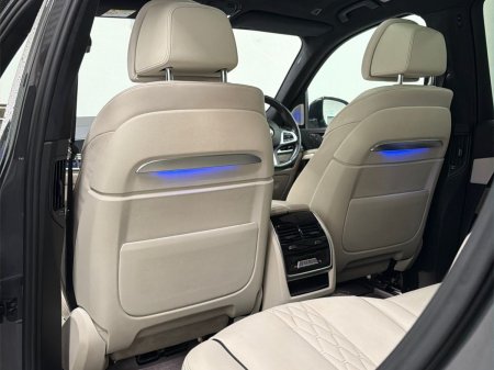2023 BMW X7 - photo 24
