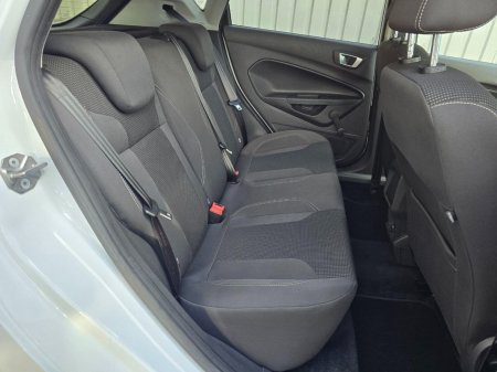 2015 Ford Fiesta - photo 19