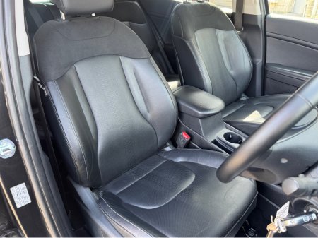 2025 Kia Sportage - photo 12