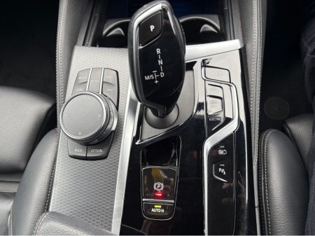 2023 BMW 5-Series - photo 12