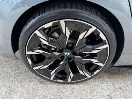2018 BMW 5-Series - photo 8