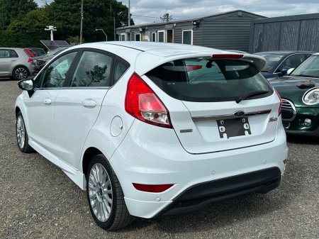 2016 Ford Fiesta - photo 11
