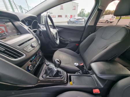 2015 Ford Focus - photo 16